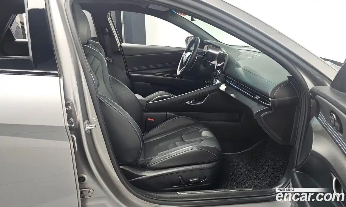 Hyundai Avante 2023 2.0 Автомат в Москве № 45997, фото 5