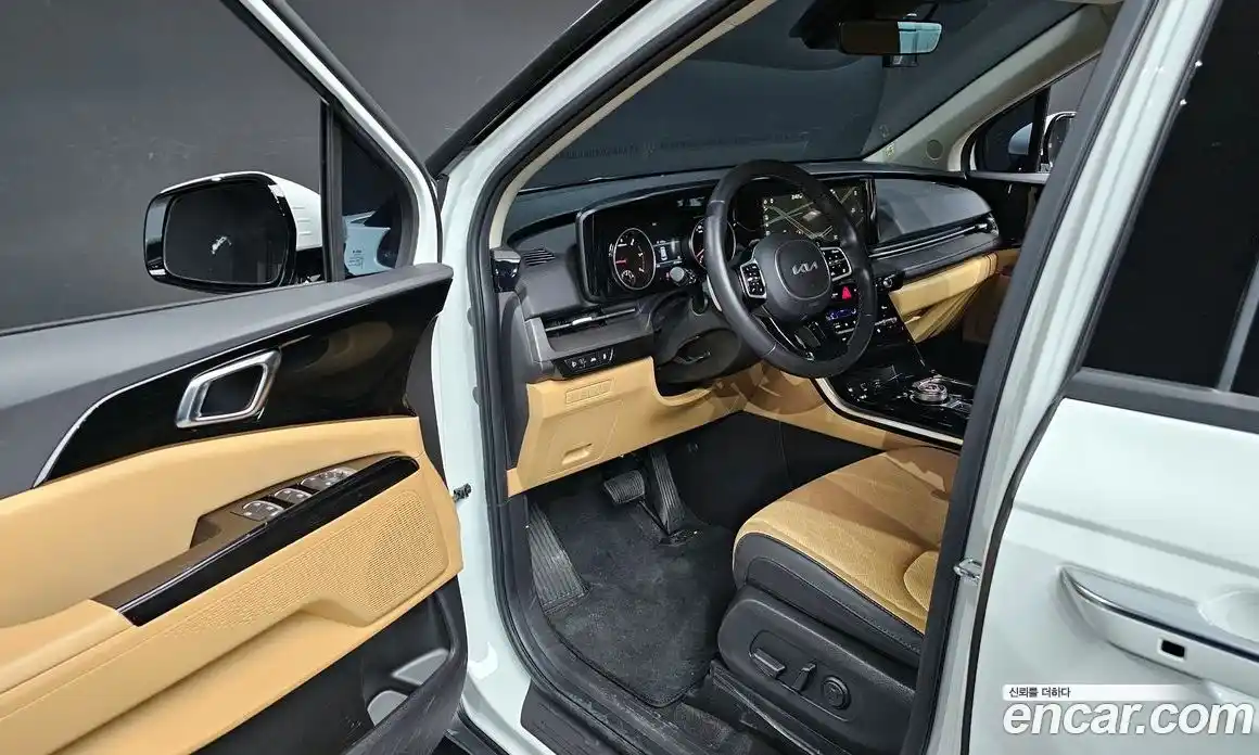 Kia Canival 2023 2.2 Автомат в Москве № 50764, фото 11