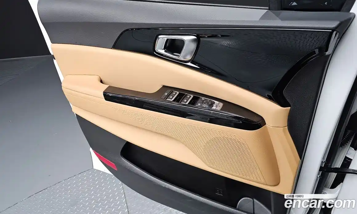 Kia Canival 2023 2.2 Автомат в Москве № 50764, фото 4