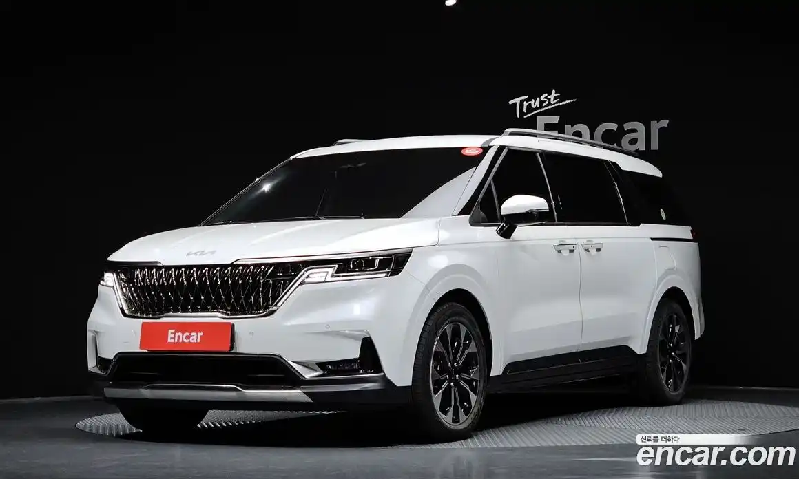 Kia Canival 2023 2.2 Автомат в Москве № 50764, фото 9