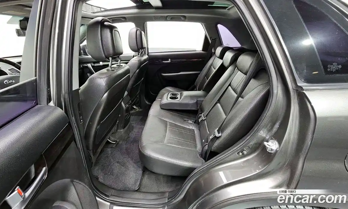 Kia Sorento 2013 2.0 Автомат в Москве № 54631, фото 15