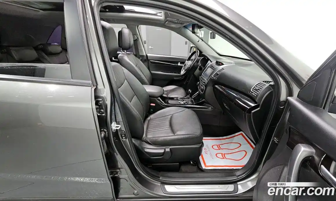 Kia Sorento 2013 2.0 Автомат в Москве № 54631, фото 20