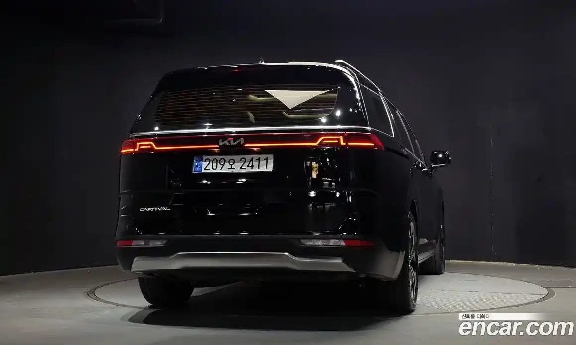 Kia Canival 2022 2.2 Автомат в Москве № 54966, фото 16