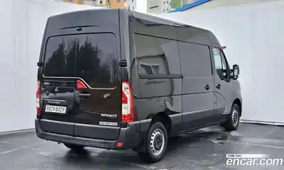 Renault Master, 2024