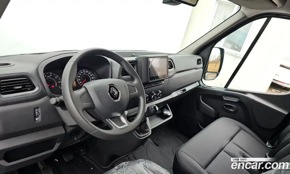 Renault Master 2024 2.3 Механическая в Москве № 561, фото 15