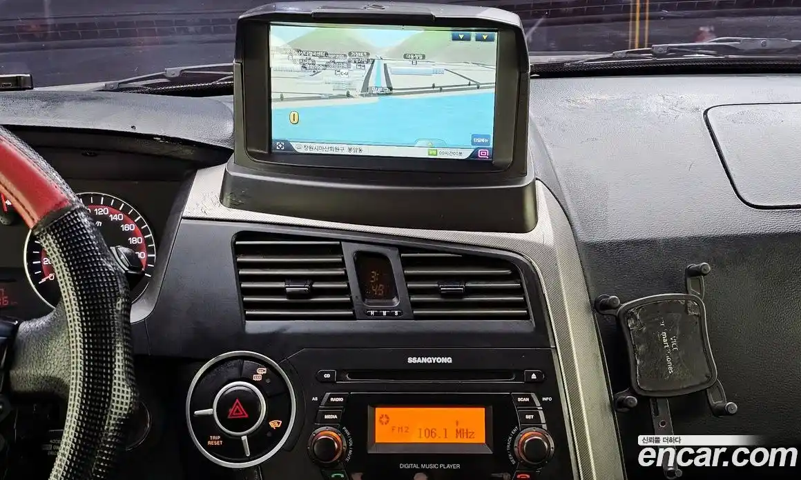 SsangYong Korando 2013 2.0 Автомат в Москве № 66772, фото 4