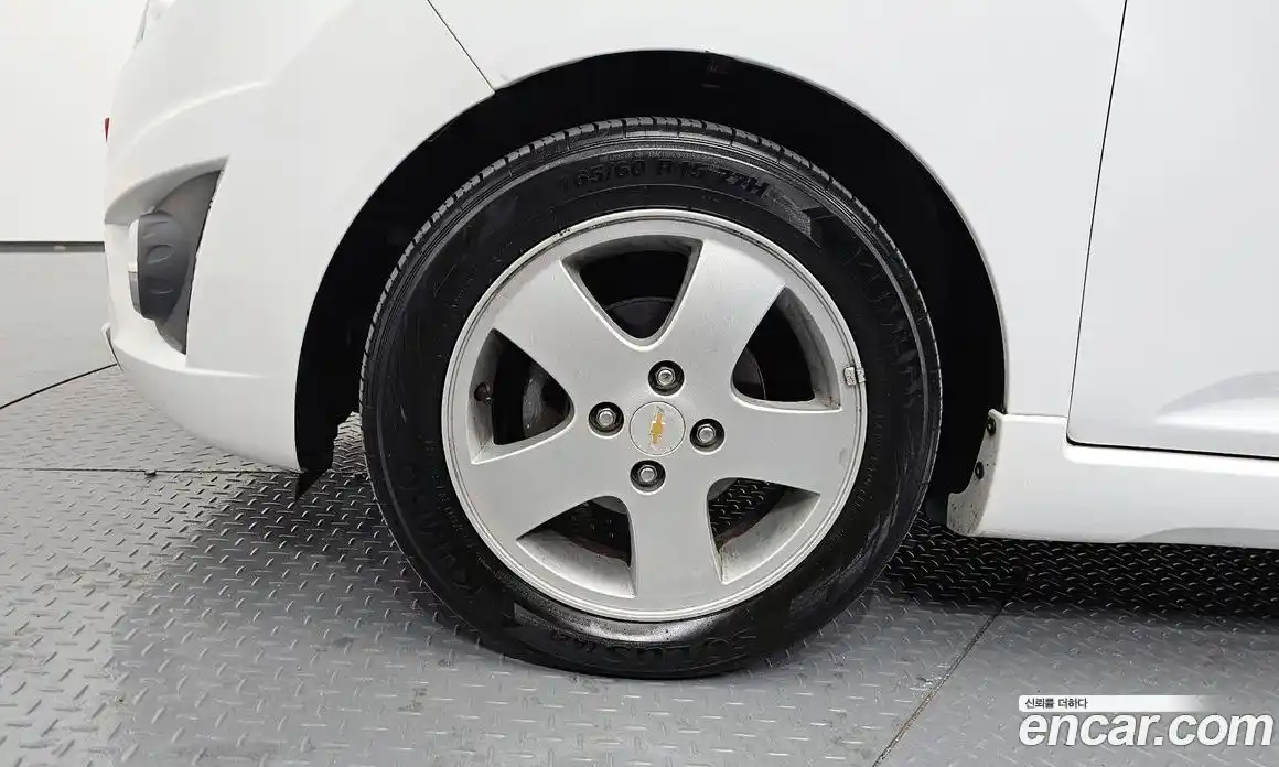 Chevrolet Spark 2012 1.0 Автомат в Москве № 105231, фото 13