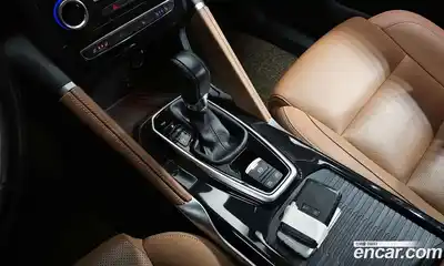 Renault QM6 2022 2.0 Автомат в Москве № 106095, миниатюра 9