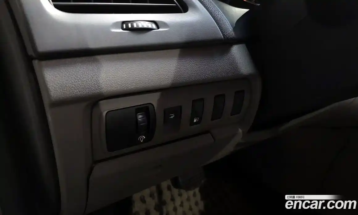 Renault SM3 2010 1.6 Автомат в Москве № 107397, фото 11