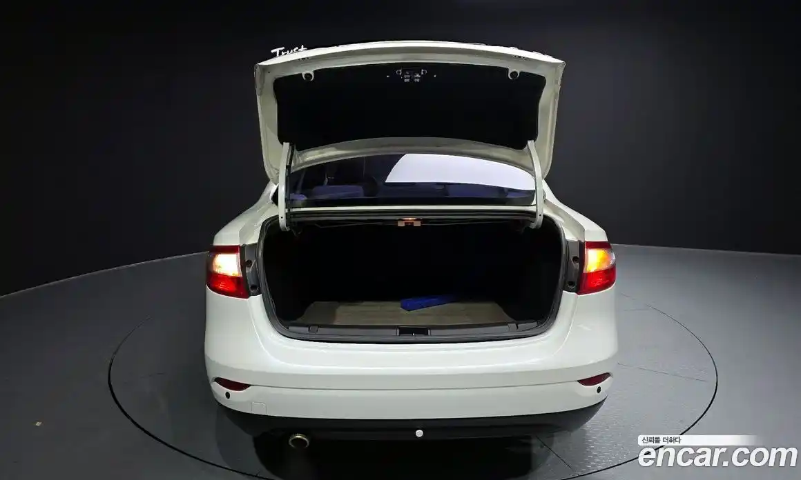 Renault SM3 2010 1.6 Автомат в Москве № 107397, фото 6