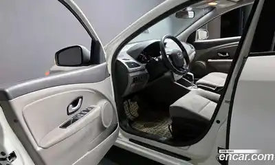 Renault SM3 2010 1.6 Автомат в Москве № 107397, миниатюра 8