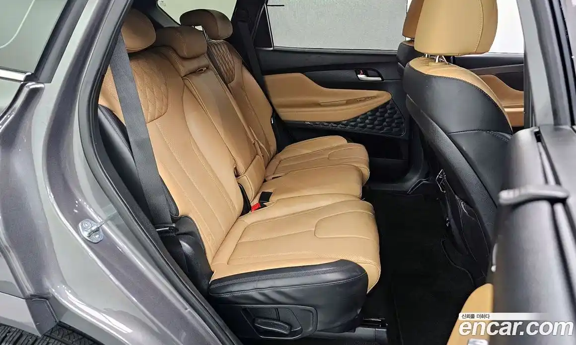 Hyundai Santa Fe 2022 1.6 Автомат в Москве № 109496, фото 13