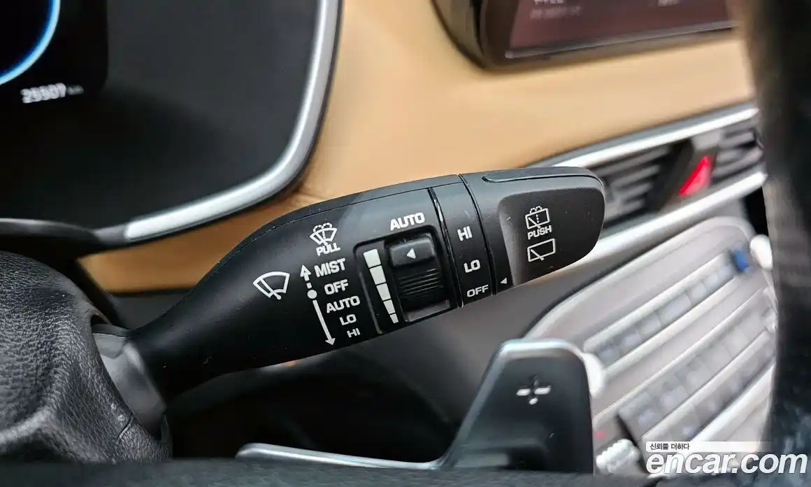 Hyundai Santa Fe 2022 1.6 Автомат в Москве № 109496, фото 18