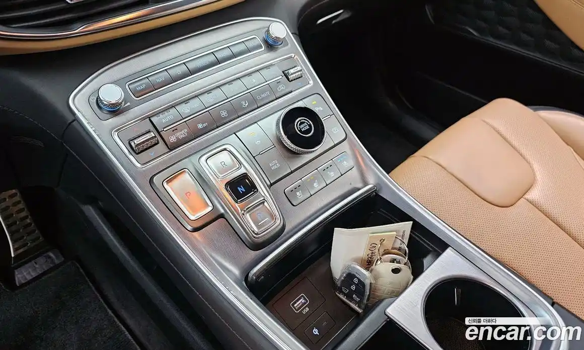 Hyundai Santa Fe 2022 1.6 Автомат в Москве № 109496, фото 4