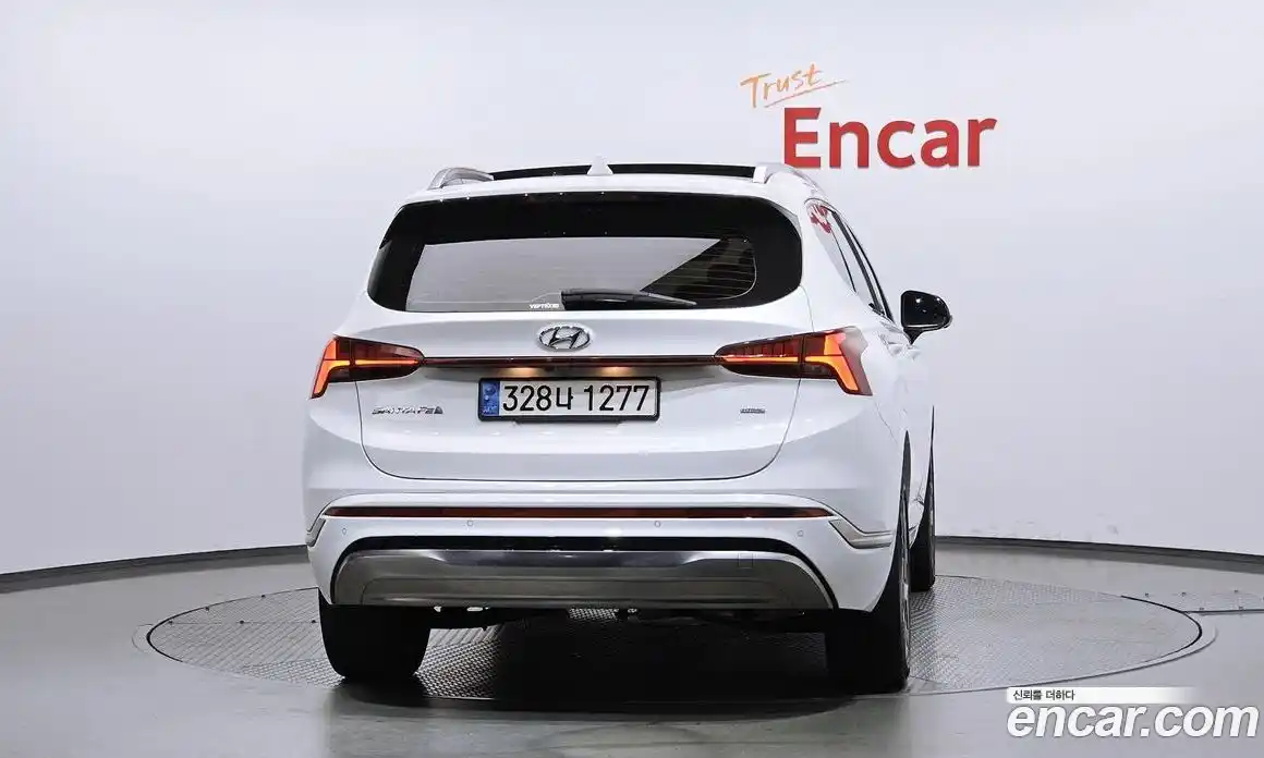 Hyundai Santa Fe 2023 2.5 Автомат в Москве № 112403, фото 4