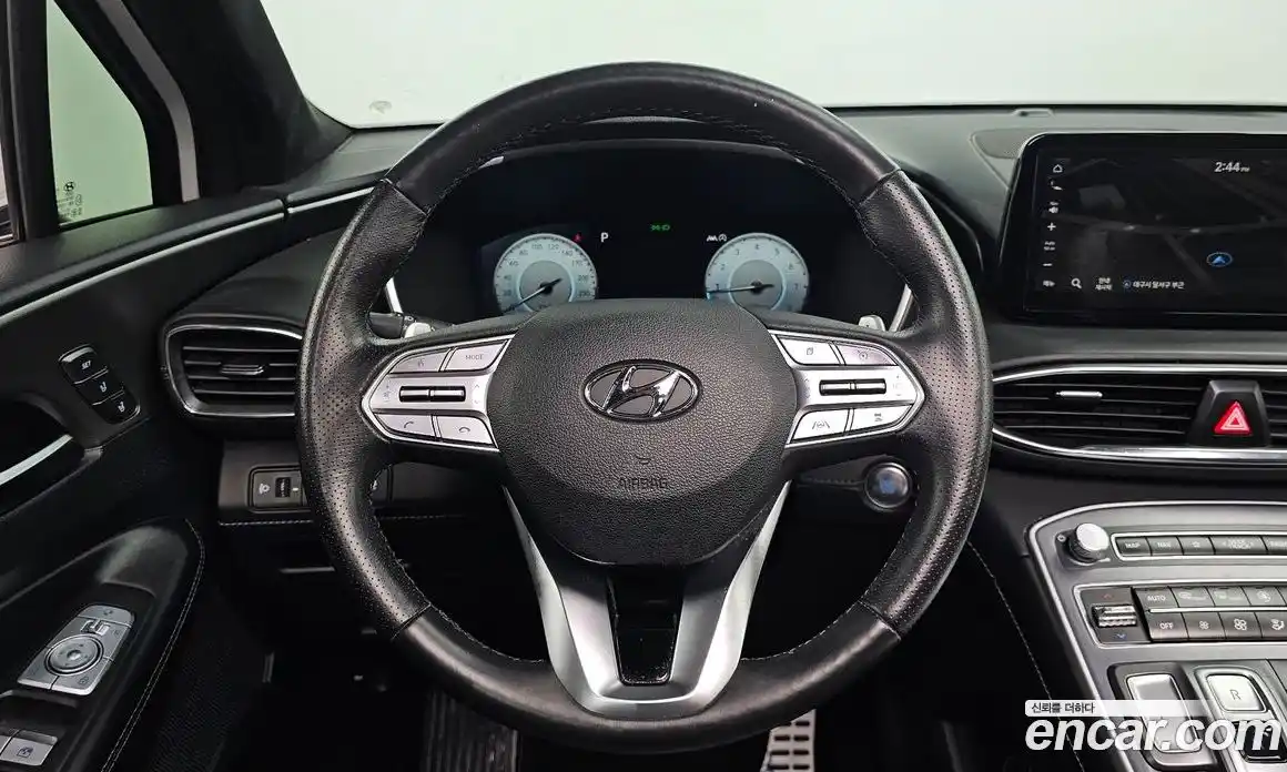 Hyundai Santa Fe 2023 2.5 Автомат в Москве № 112403, фото 6