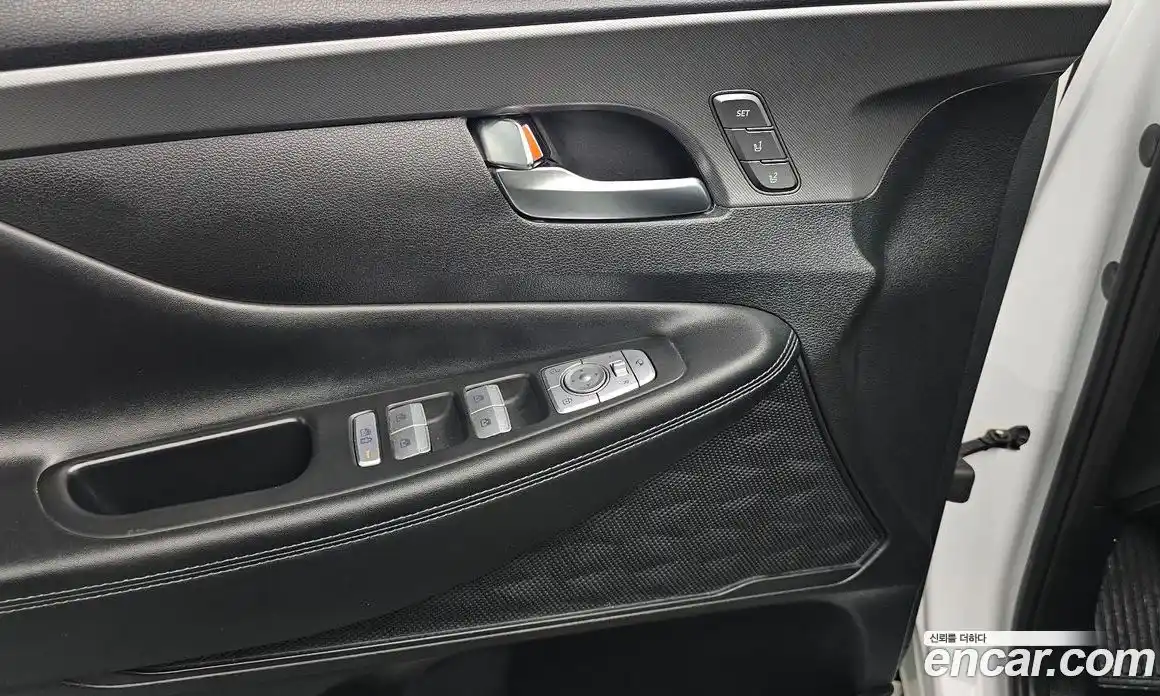 Hyundai Santa Fe 2023 2.5 Автомат в Москве № 112403, фото 8