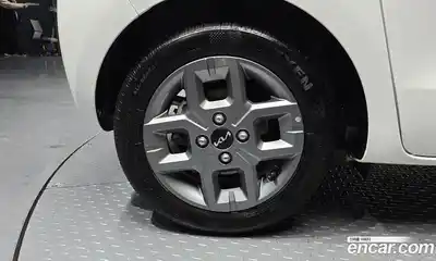 Kia Ray 2023 1.0 Автомат в Москве № 120201, миниатюра 3