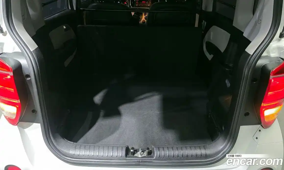 Kia Ray 2022 1.0 Автомат в Москве № 121651, фото 18