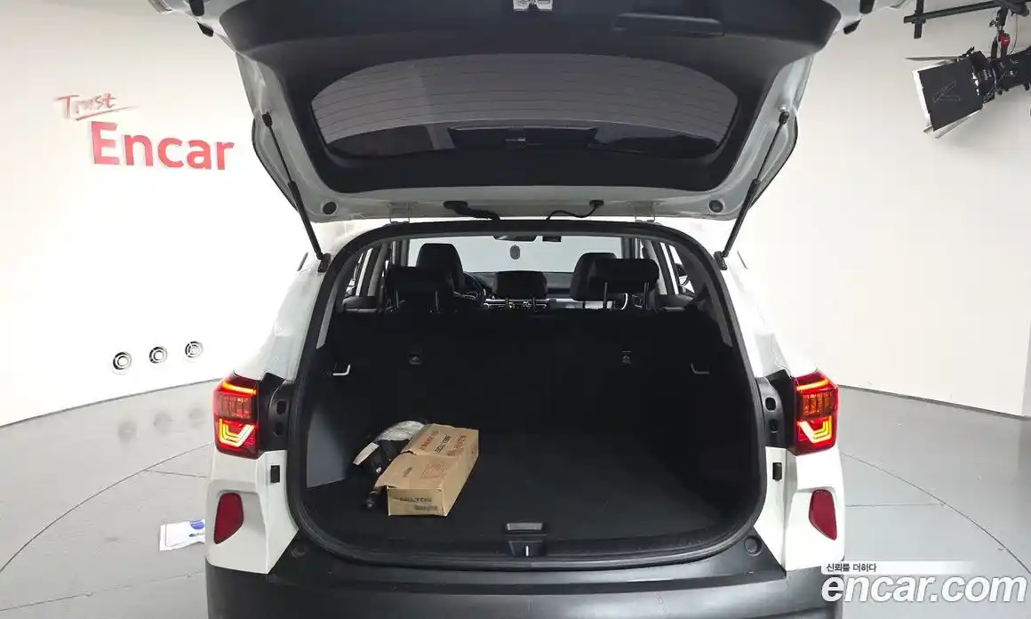 Kia Seltos 2022 1.6 Автомат в Москве № 121738, фото 11