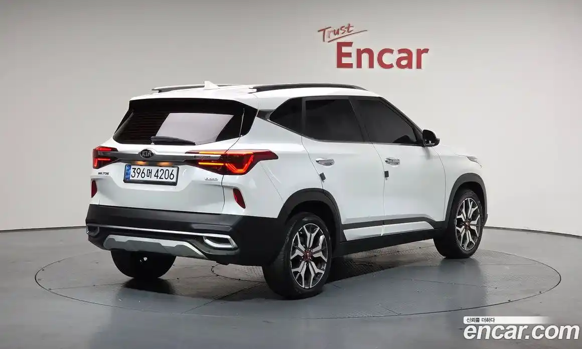 Kia Seltos 2022 1.6 Автомат в Москве № 121738, фото 12