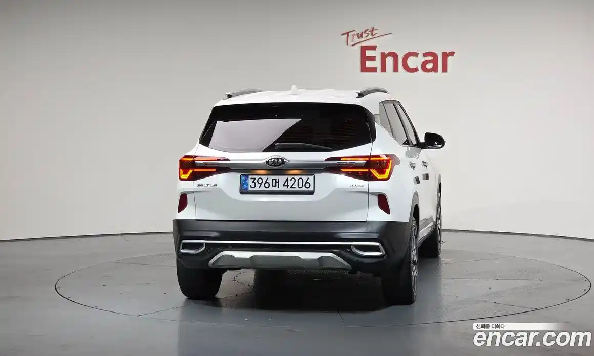 Kia Seltos 2022 1.6 Автомат в Москве № 121738, фото 13