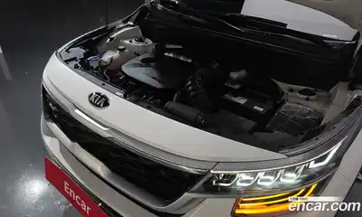 Kia Seltos 2022 1.6 Автомат в Москве № 121738, миниатюра 8