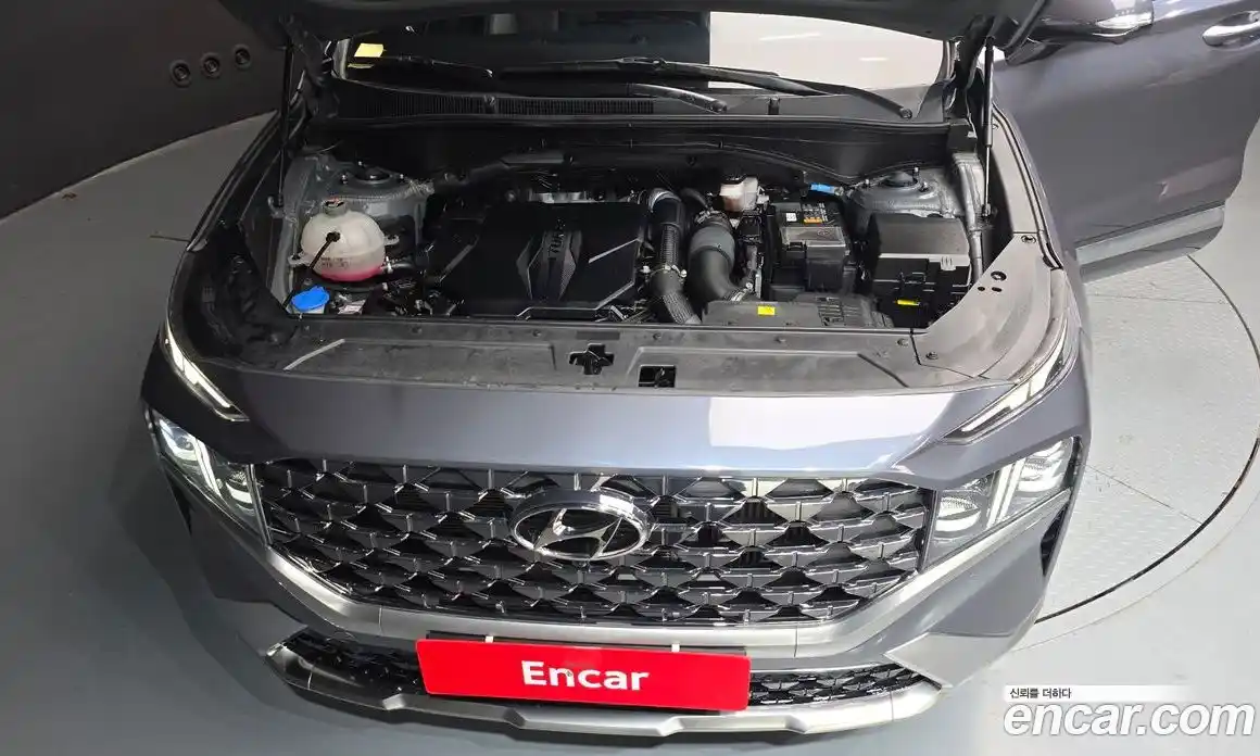 Hyundai Santa Fe 2023 2.5 Автомат в Москве № 126581, фото 16