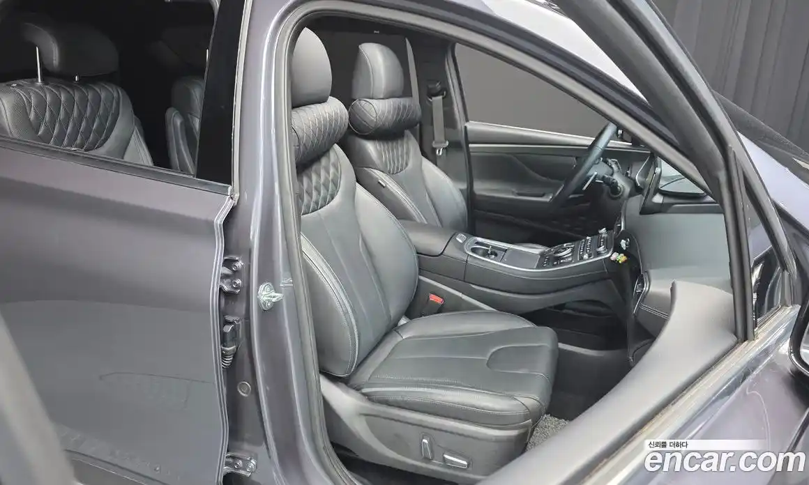 Hyundai Santa Fe 2023 2.5 Автомат в Москве № 126581, фото 19