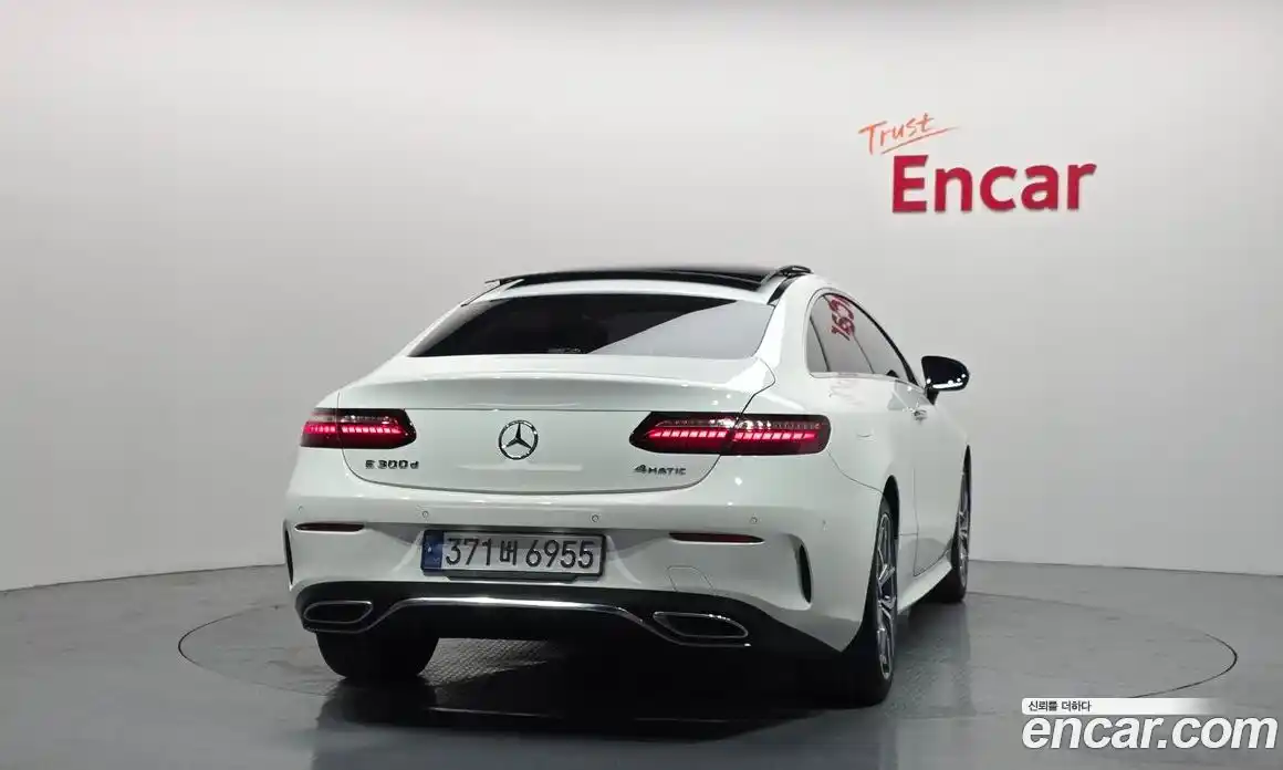 Mercedes-Benz E-Class 2022 2.0 Автомат в Москве № 142571, фото 4