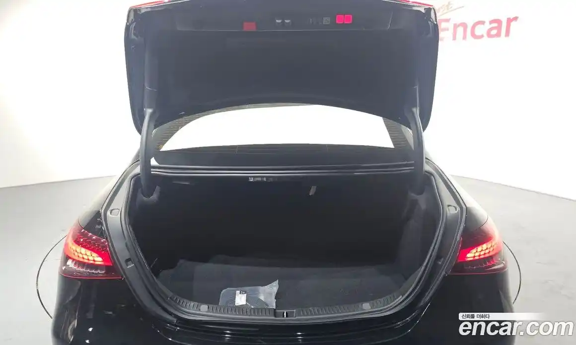 Mercedes-Benz E-Class 2023 1.9 Автомат в Москве № 143417, фото 18