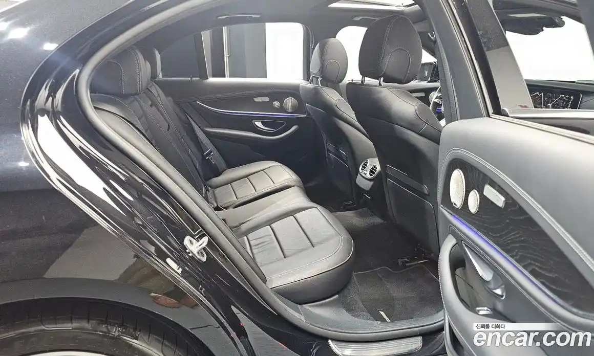 Mercedes-Benz E-Class 2023 1.9 Автомат в Москве № 143417, фото 19