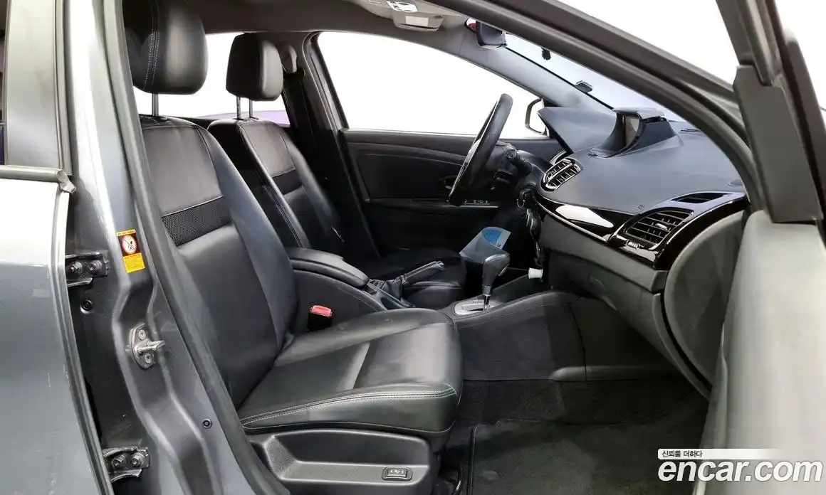 Renault SM3 2016 1.6 Автомат в Москве № 148306, фото 3