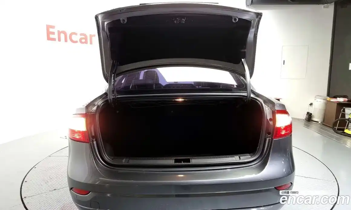 Renault SM3 2016 1.6 Автомат в Москве № 148306, фото 10