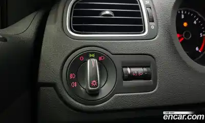 Volkswagen Polo 2014 1.6 Автомат в Москве № 156151, миниатюра 4