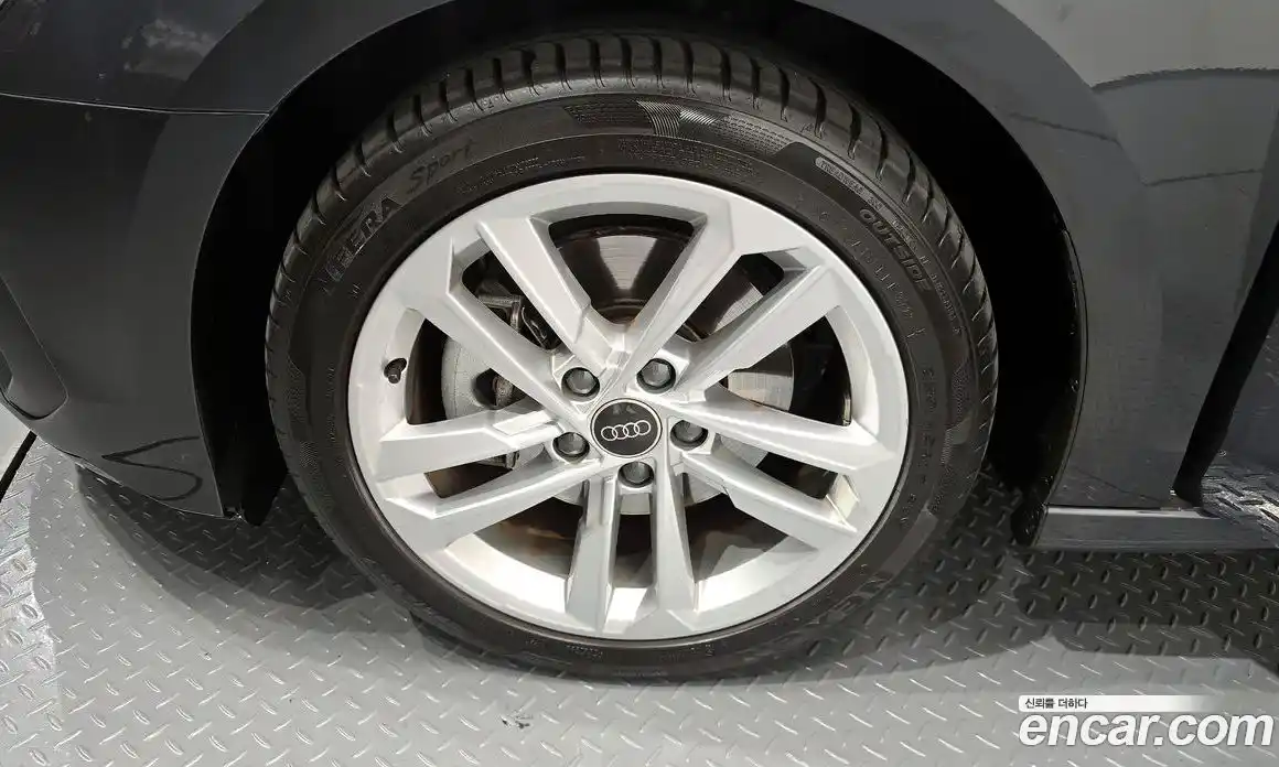 Audi A3 2023 2.0 Автомат в Москве № 162326, фото 5