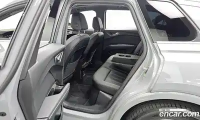 Audi Q4 e-tron 2023 Автомат в Москве № 162530, миниатюра 3