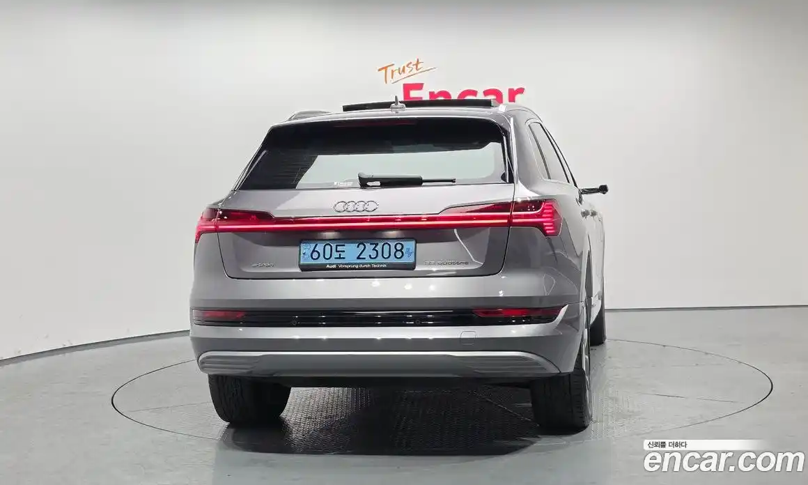 Audi e-tron 2020 0.2 Автомат в Москве № 163522, фото 11