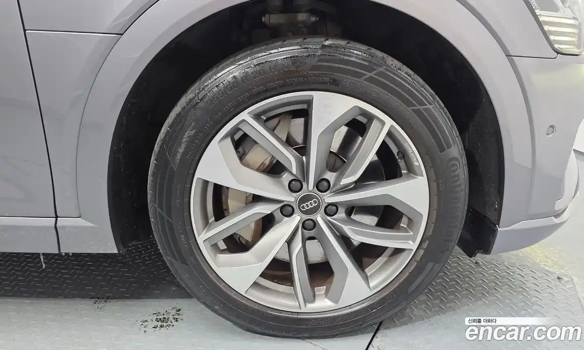 Audi e-tron 2020 0.2 Автомат в Москве № 163522, фото 15