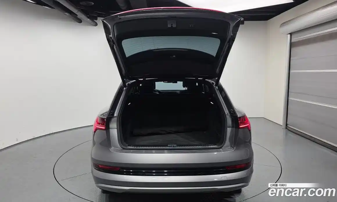 Audi e-tron 2020 0.2 Автомат в Москве № 163522, фото 5