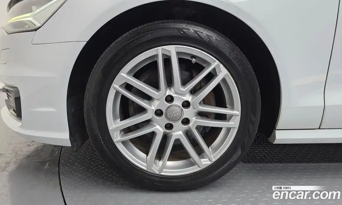 Audi A6 2016 2.0 Автомат в Москве № 163848, фото 18