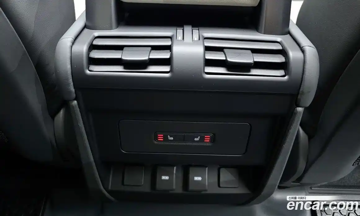 Land Rover Defender 2024 2.0 Автомат в Москве № 166016, фото 12