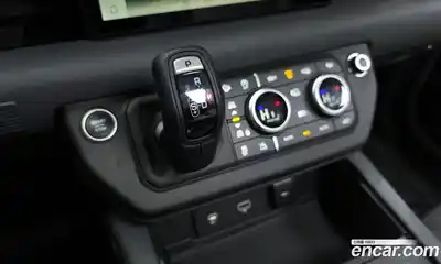 Land Rover Defender 2024 2.0 Автомат в Москве № 166016, миниатюра 2