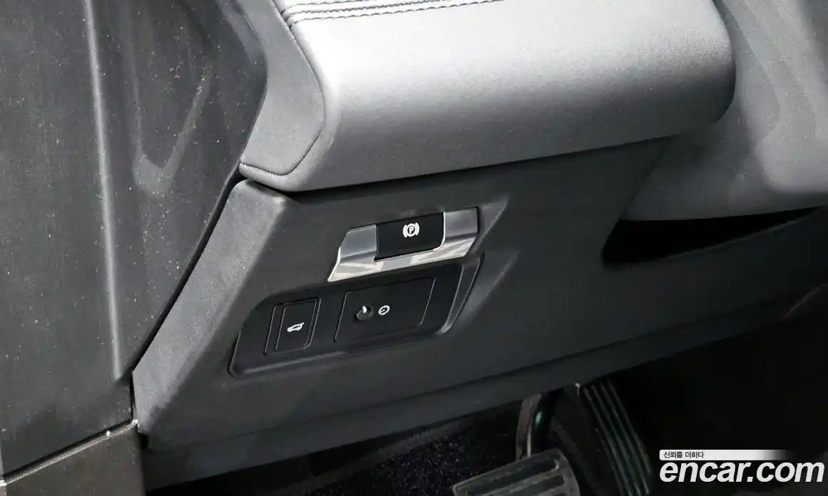 Land Rover Range-Rover Evoque 2021 2.0 Автомат в Москве № 166075, фото 8