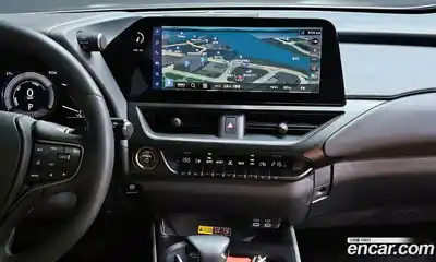 Lexus UX 2024 2.0 Автомат в Москве № 168017, миниатюра 2