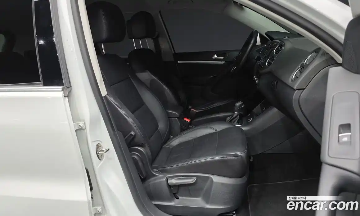 Volkswagen Tiguan 2014 2.0 Автомат в Москве № 169120, фото 11