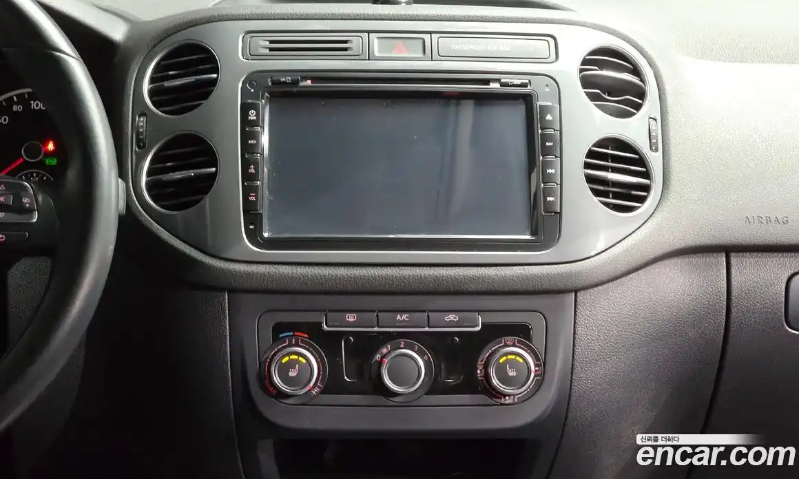 Volkswagen Tiguan 2014 2.0 Автомат в Москве № 169120, фото 14