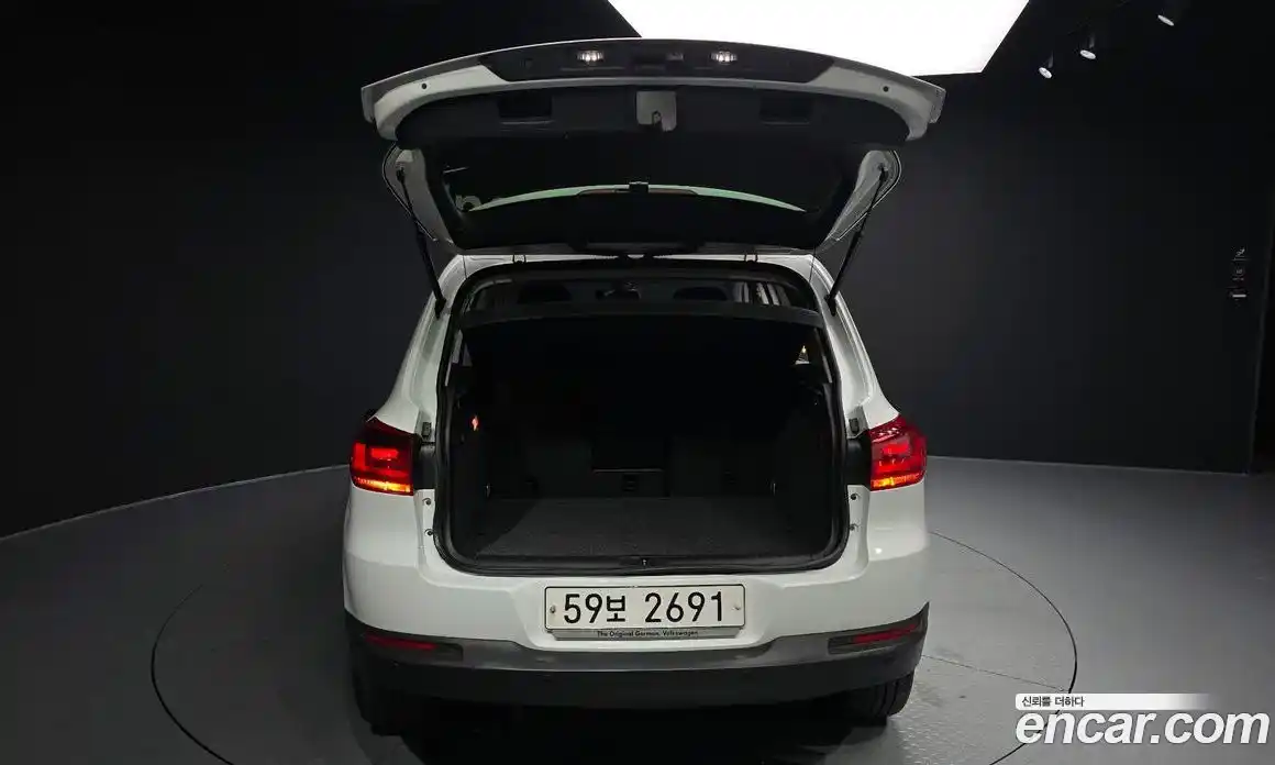 Volkswagen Tiguan 2014 2.0 Автомат в Москве № 169120, фото 20