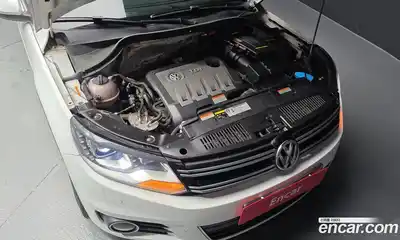 Volkswagen Tiguan 2014 2.0 Автомат в Москве № 169120, миниатюра 6