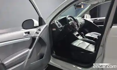 Volkswagen Tiguan 2014 2.0 Автомат в Москве № 169120, миниатюра 10